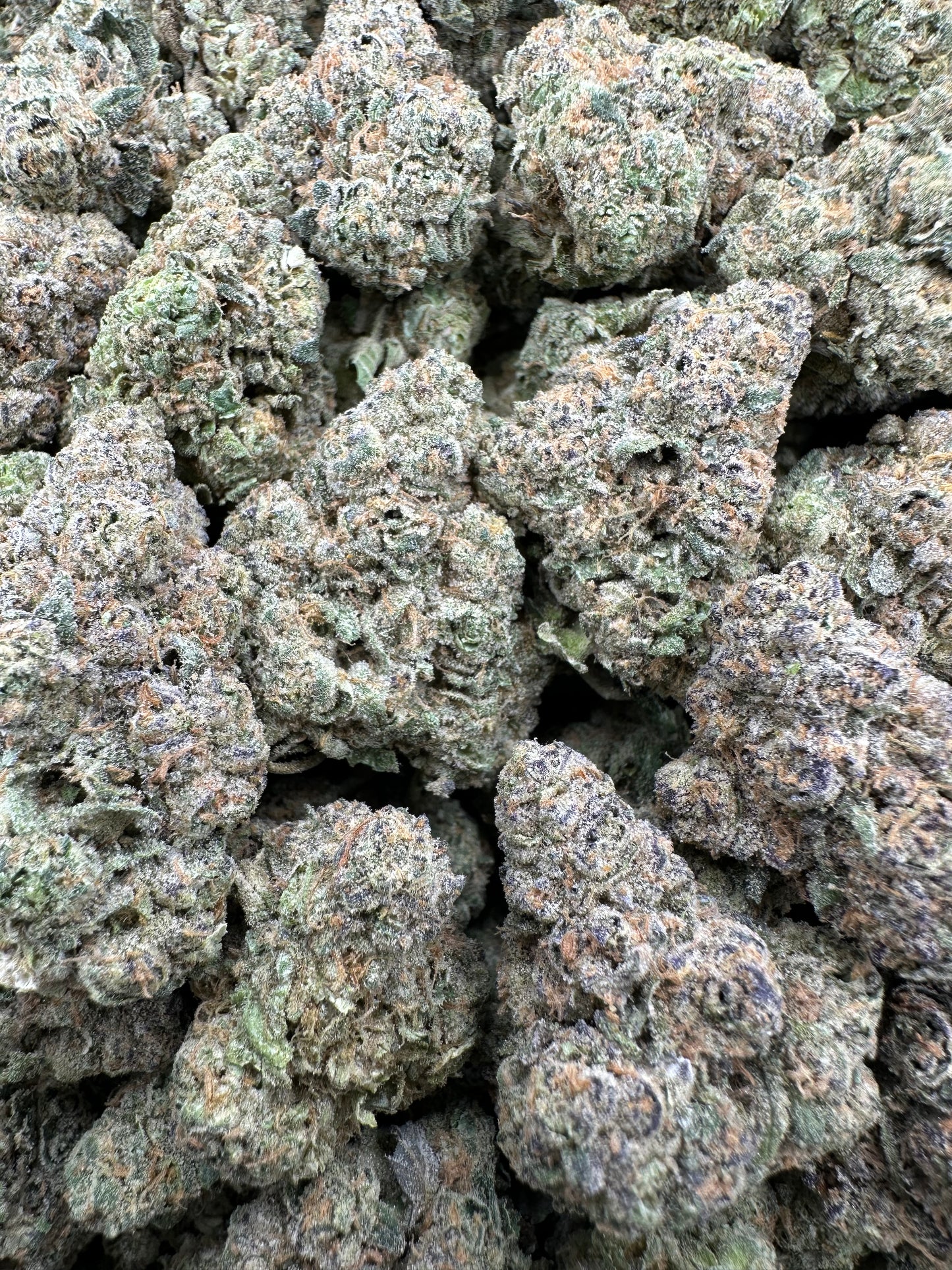 THC-A FLOWER STRAWBERRY BANANA - SATIVA (INDOOR)